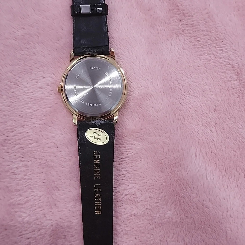 Woman Watch - Picture 3 of 4